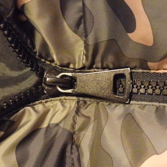 Cisono Camo Vest - Picture 4 of 11